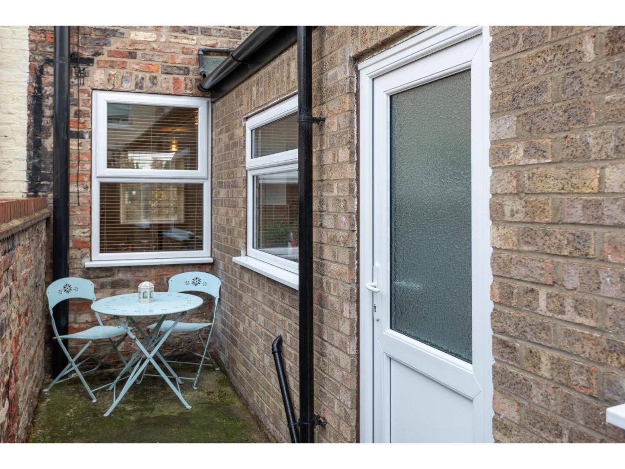 Fibre Broadband&FREE Street Parking, Sleeps 5 Apartamento York Exterior foto