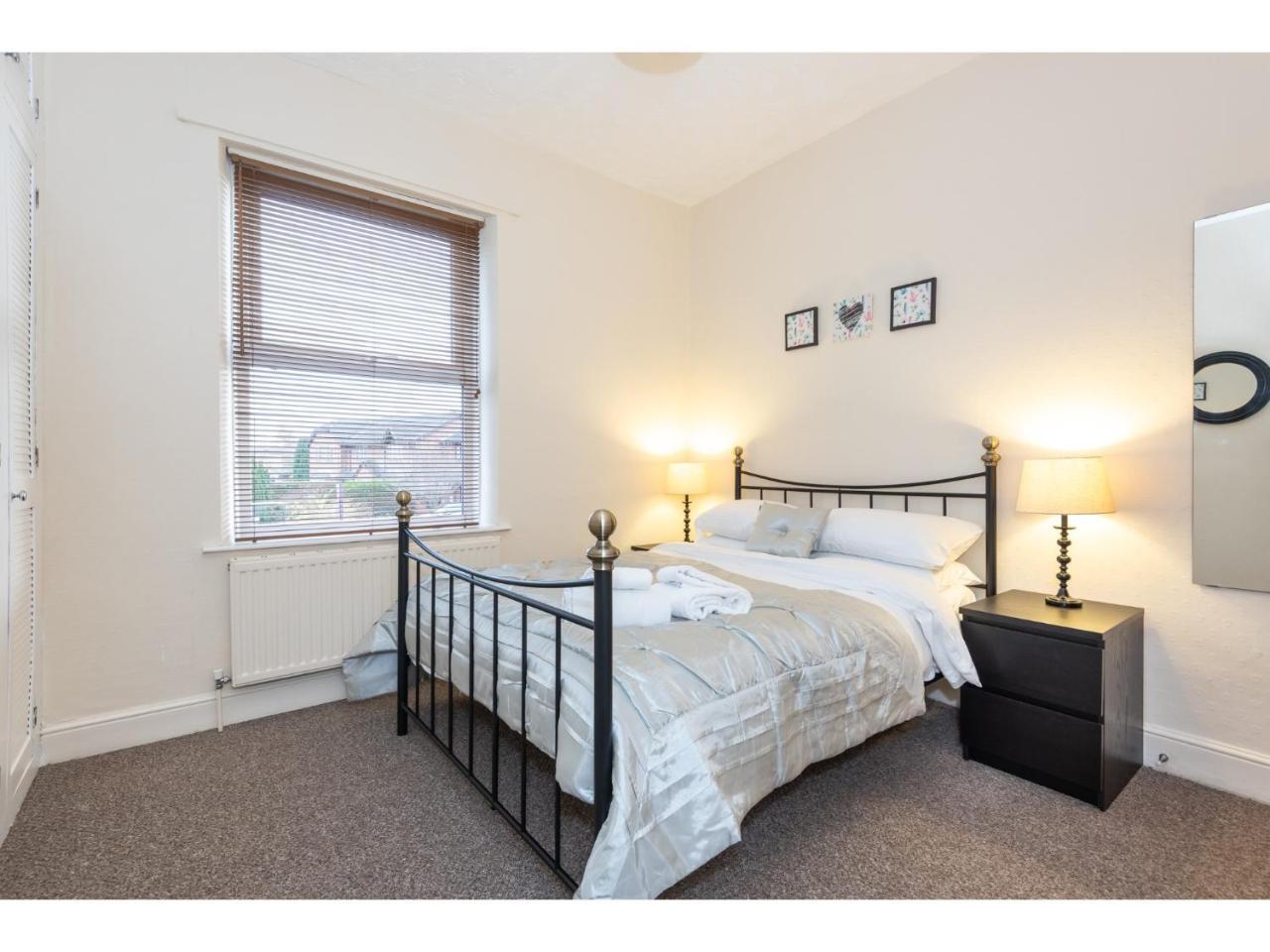 Fibre Broadband&FREE Street Parking, Sleeps 5 Apartamento York Exterior foto