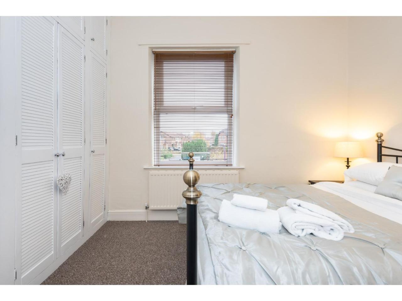 Fibre Broadband&FREE Street Parking, Sleeps 5 Apartamento York Exterior foto